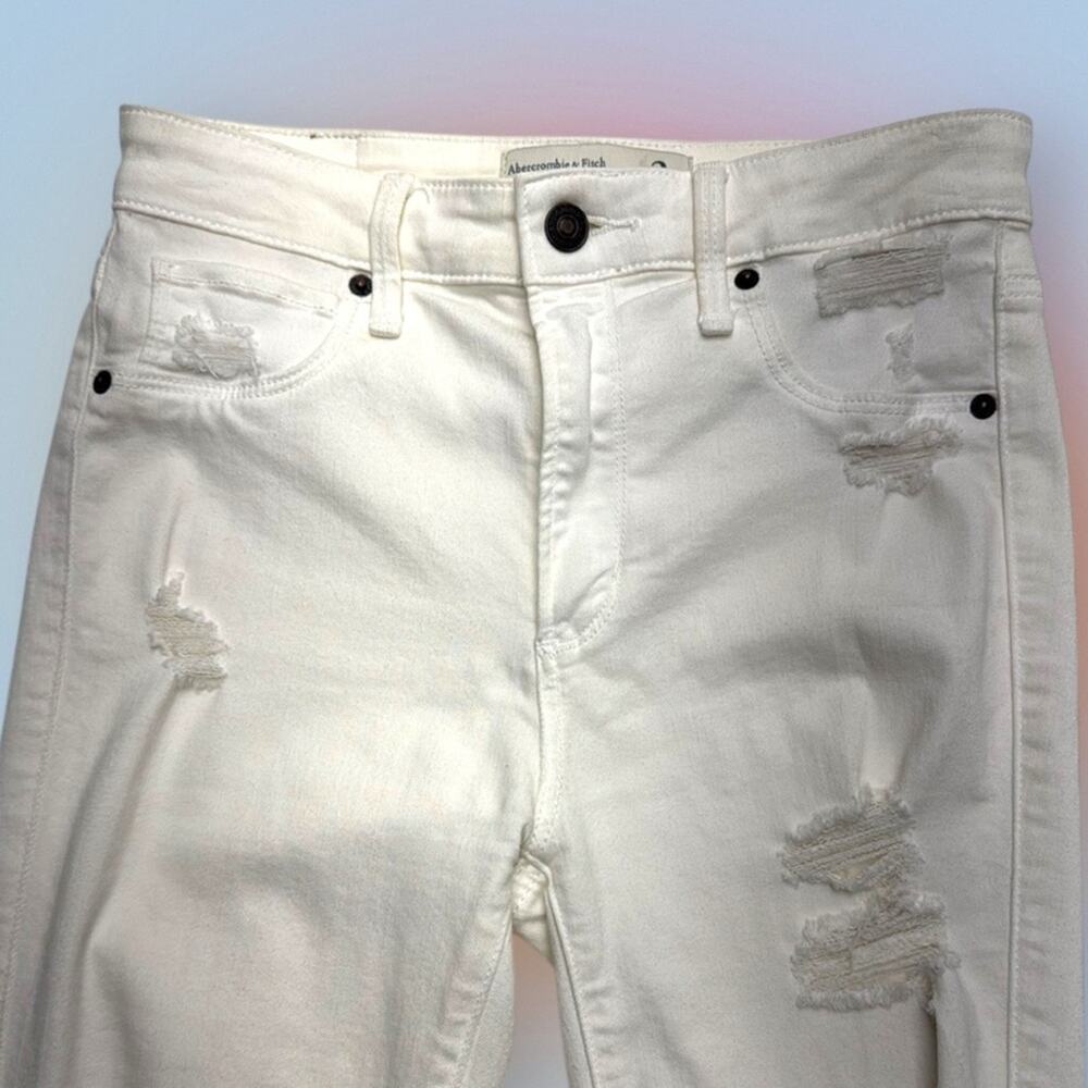 ABERCROMBIE & FITCH Women’s 2 White Distressed HIGH RISE ANKLE JEAN